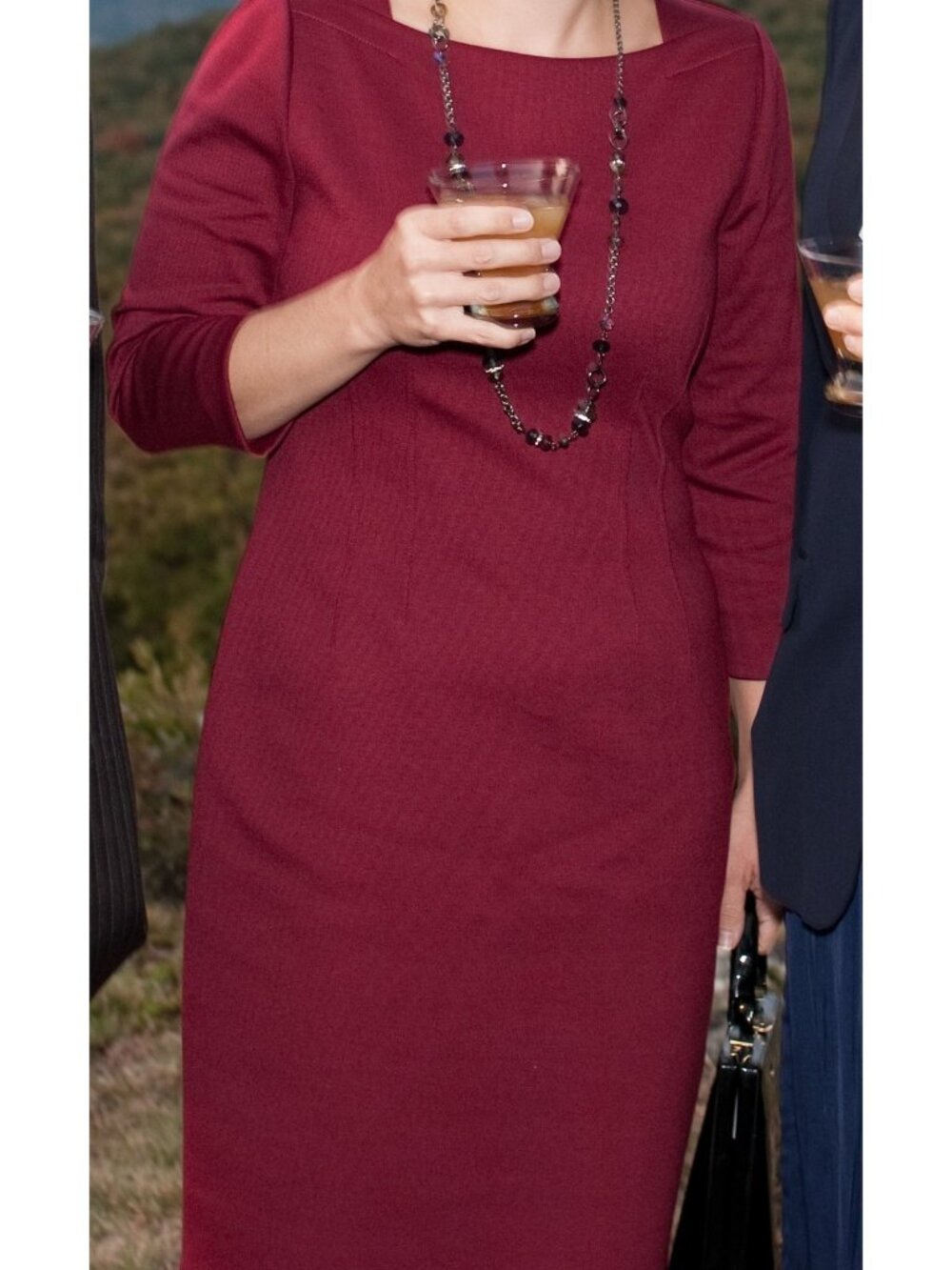 Y2K Elie Tahari Burgundy Sheath Dress — Classic Workwear/Cocktail Party Staple